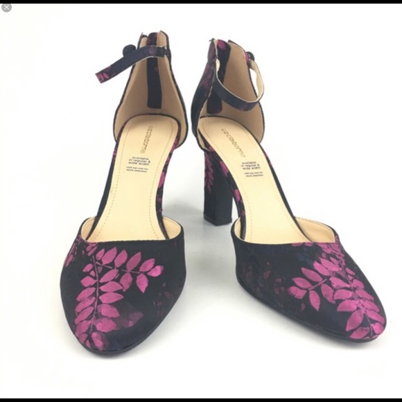 Liz Claiborne Ankle Strapped Brocade Winnie Heels - Picture 2 of 7
